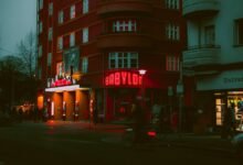 movie downloading platform explained